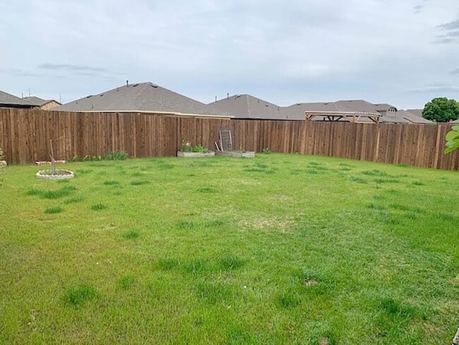 Building Photo - 4016 Spur Trail Dr