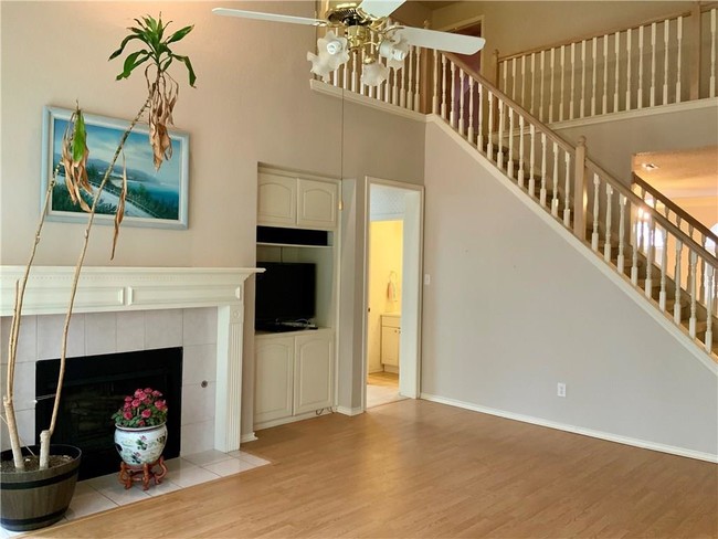 Building Photo - 4320 Vine Ridge Ct