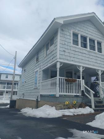 Building Photo - 27 Melba St