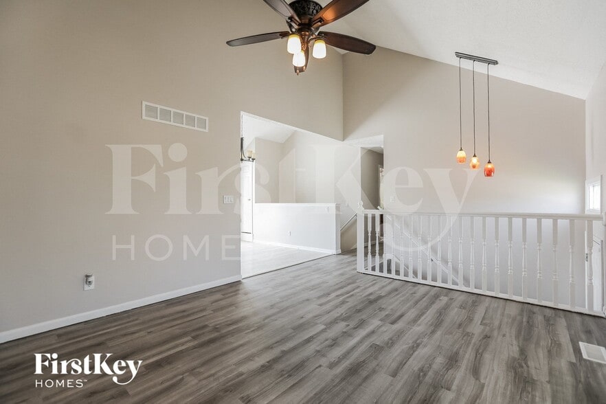 Building Photo - 1009 Peggy Dr