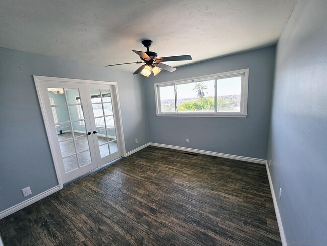 Building Photo - 7930 Cinnabar Dr