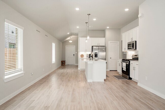 Building Photo - 21670 Wave Holw Dr