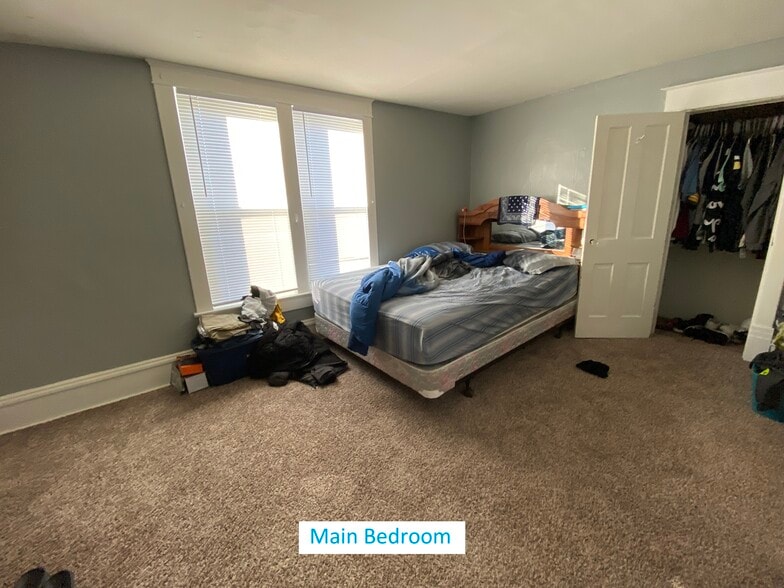 Building Photo - 310 Superior St