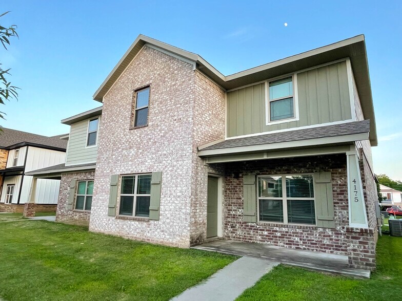 Building Photo - 4175 W Santa Maria Ln