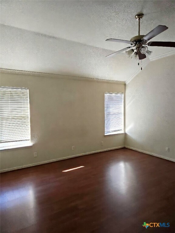 Building Photo - 3003 Lavender Ln