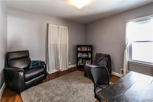 Building Photo - 105 Salem Rd