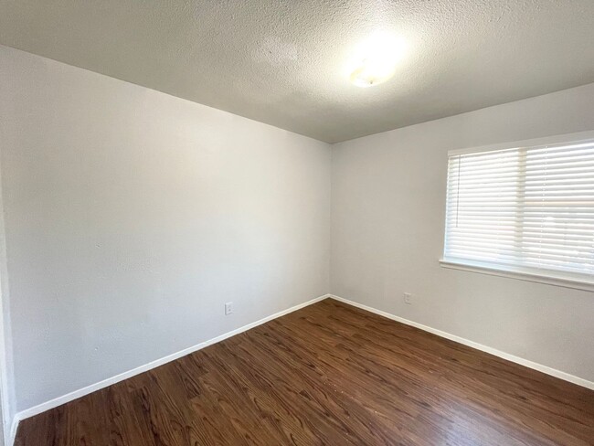 Building Photo - 8208 Sam Rayburn Dr