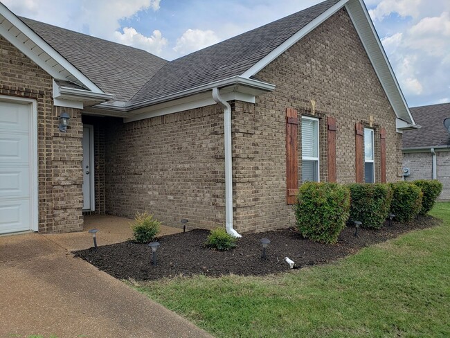 Building Photo - Cedarbrook Farms Subdivision (Across from ...