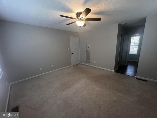 Building Photo - 44236 Pine Creek Ln