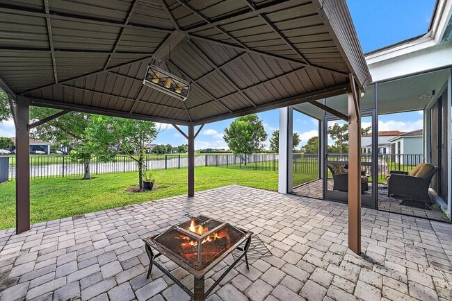 Building Photo - 5420 Quiet Lake Pl