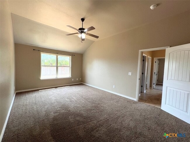 Building Photo - 201 Sladecek Dr