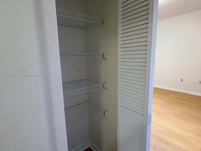 Building Photo - 1919 Van Buren St