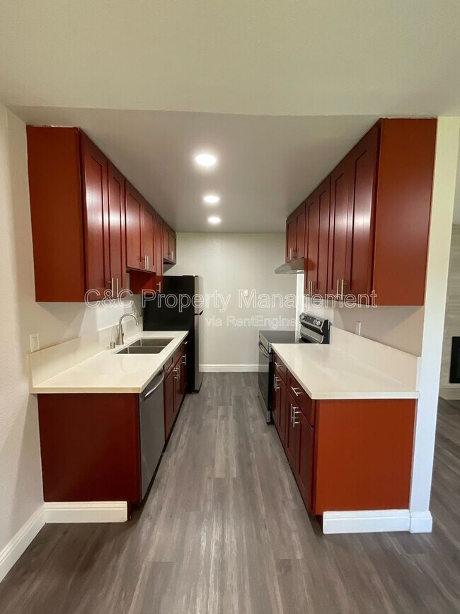 Building Photo - 247 N Capitol Ave