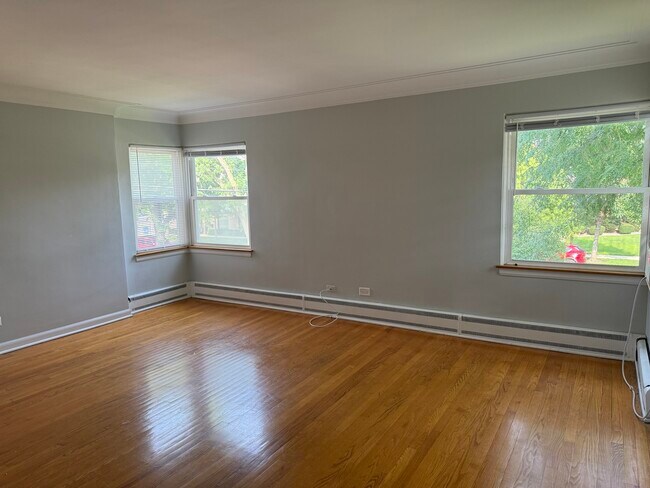 Building Photo - 1534 Clinton Pl