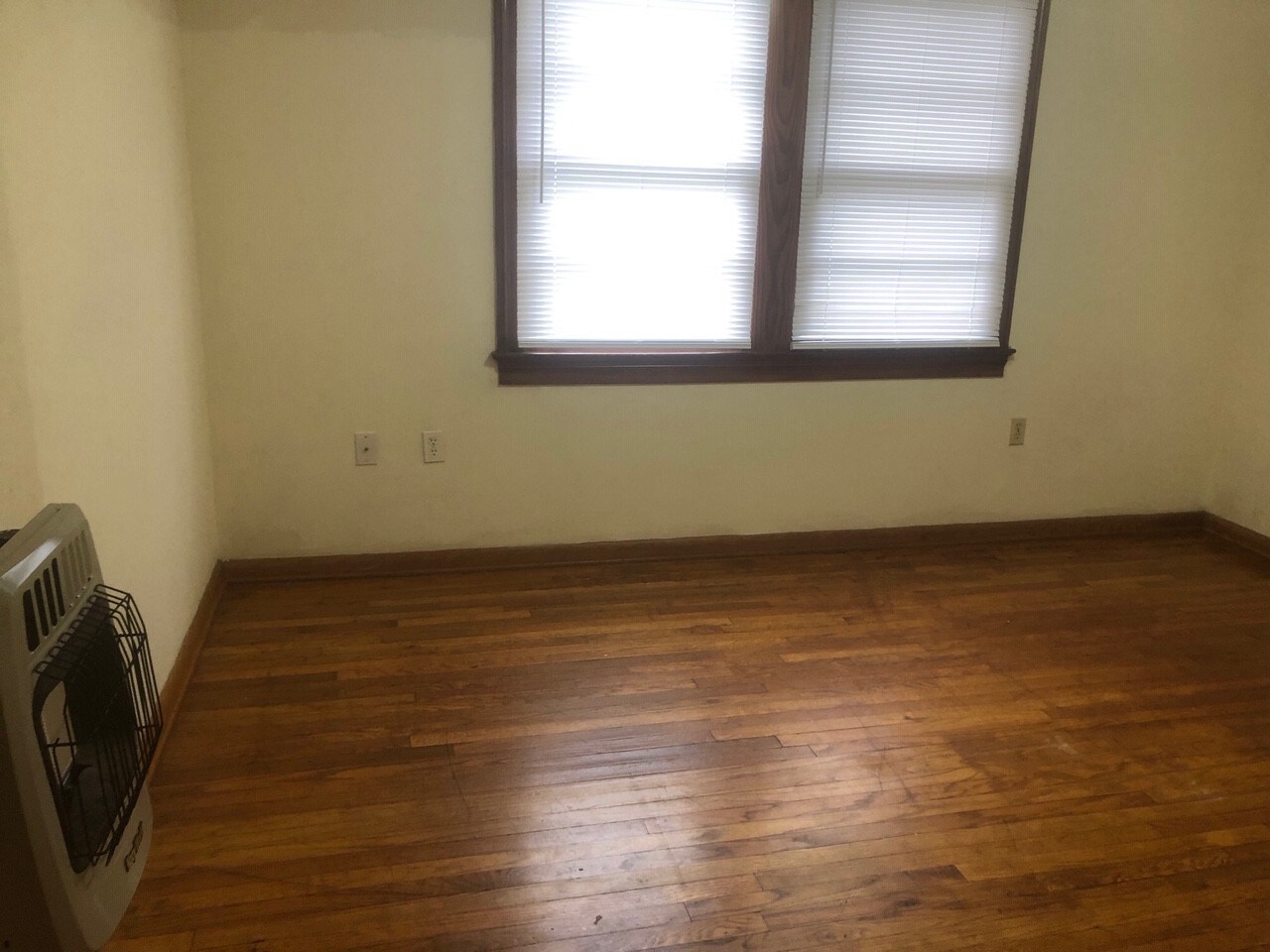 Building Photo - 704 E Thomas St