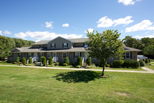 Interior Photo - Fairfield Connetquot