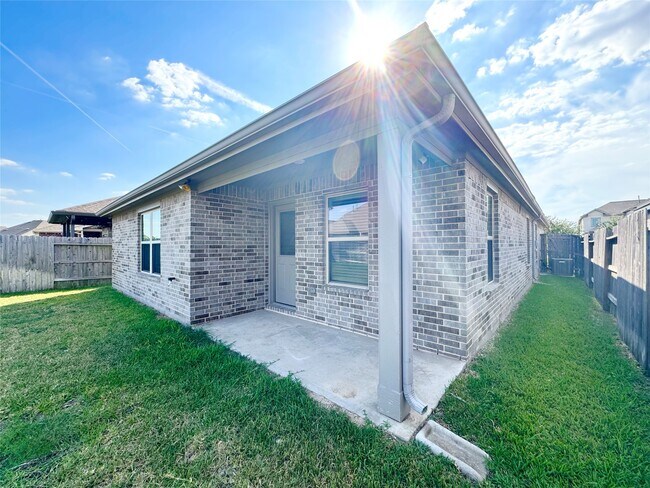 Building Photo - 9026 Beacon Mill Dr