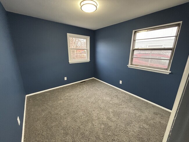 Building Photo - 2308 Wilson St