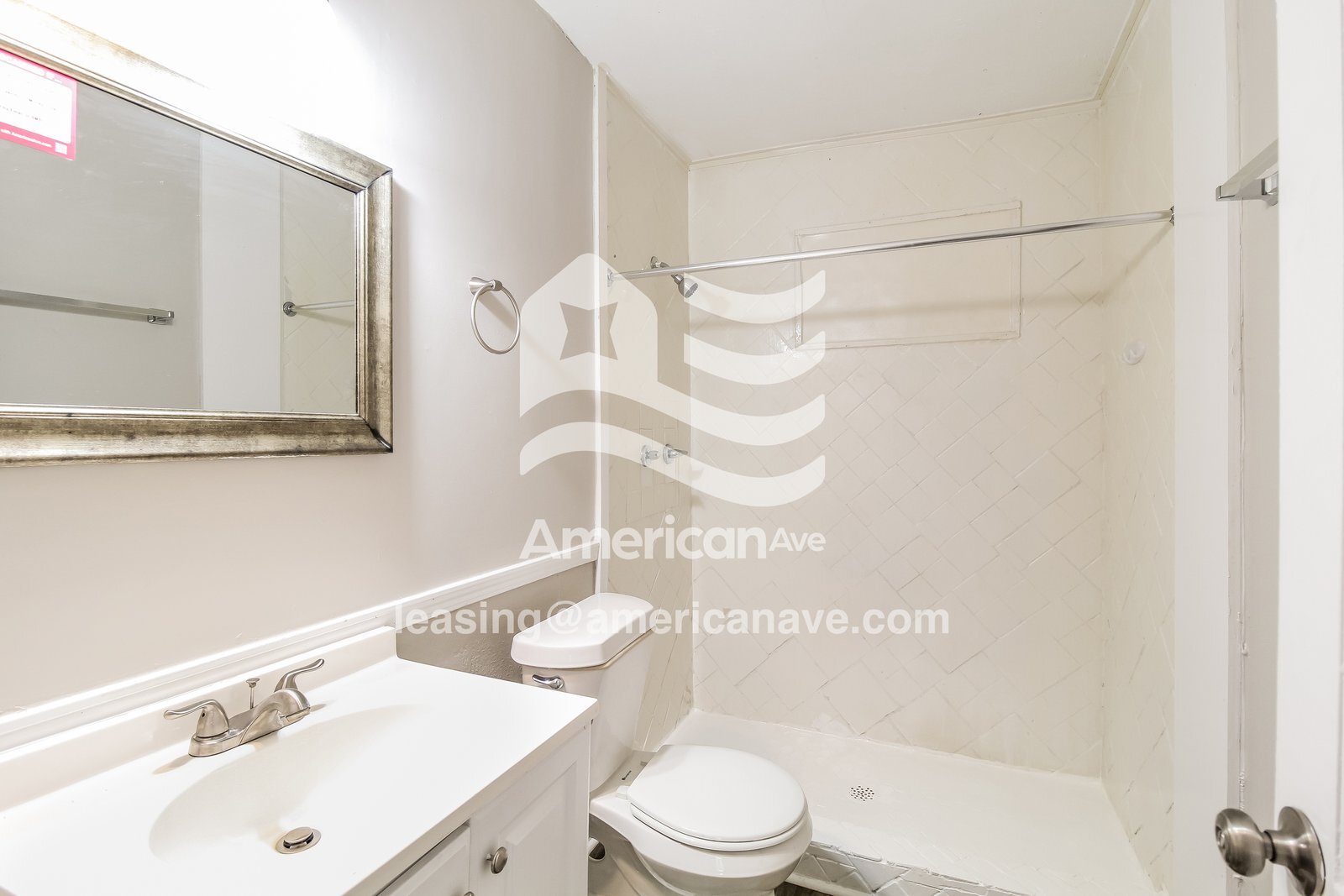 Building Photo - 4231 Searcy St