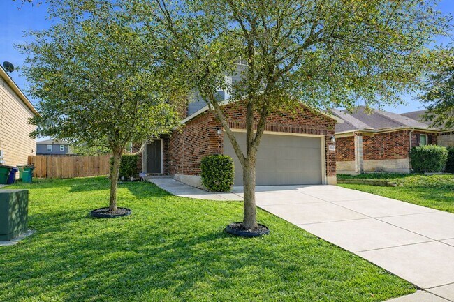 Building Photo - Spacious 4-Bedroom Home with Flexible Floor Plan in Growing West San Antonio
