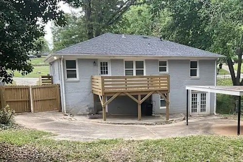 Building Photo - 2152 Holly Hill Dr