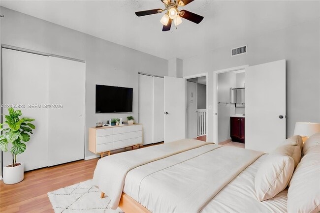 Building Photo - 16640 Hemingway Dr