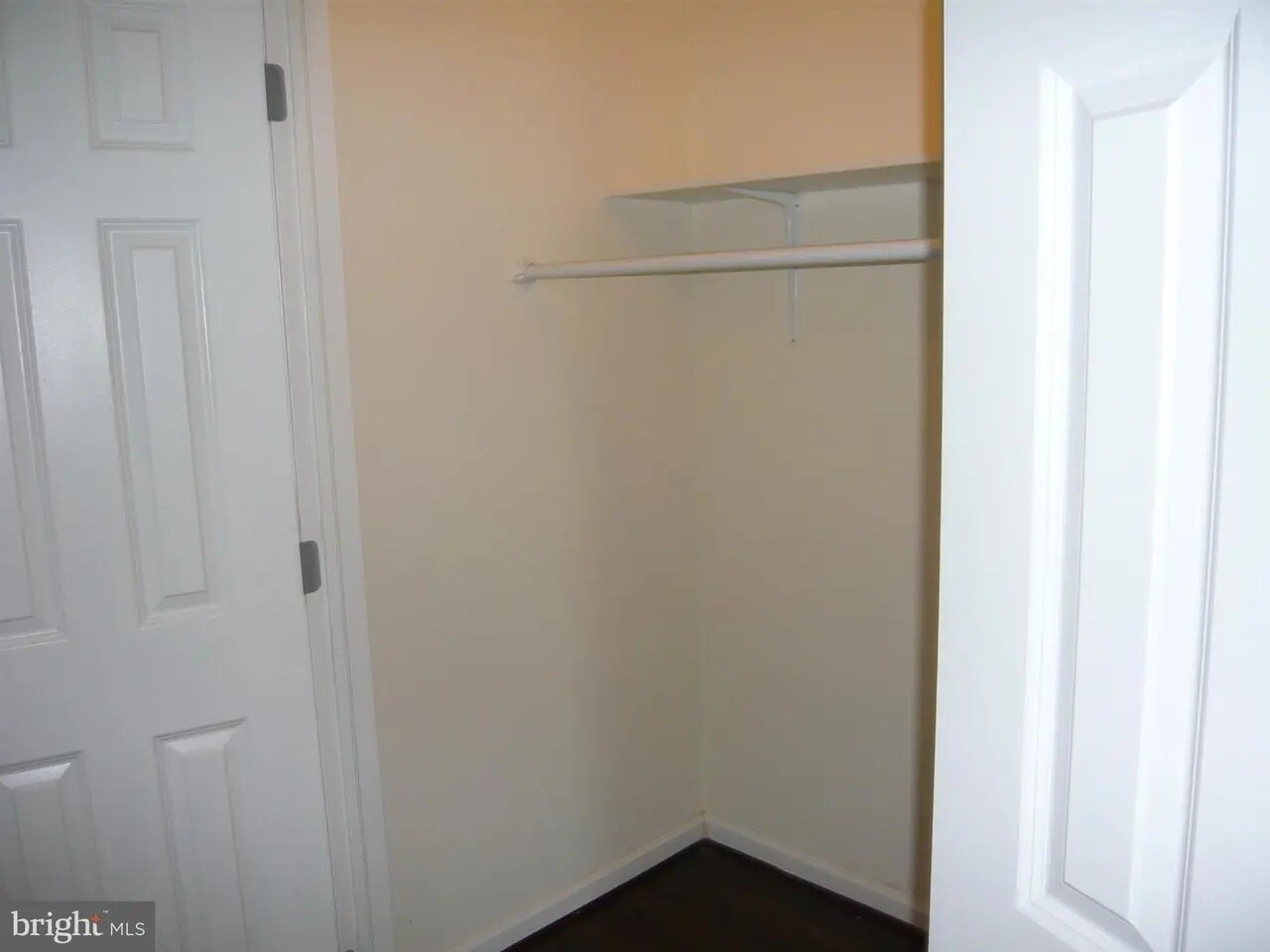 Closet - 2517 Saint Paul St