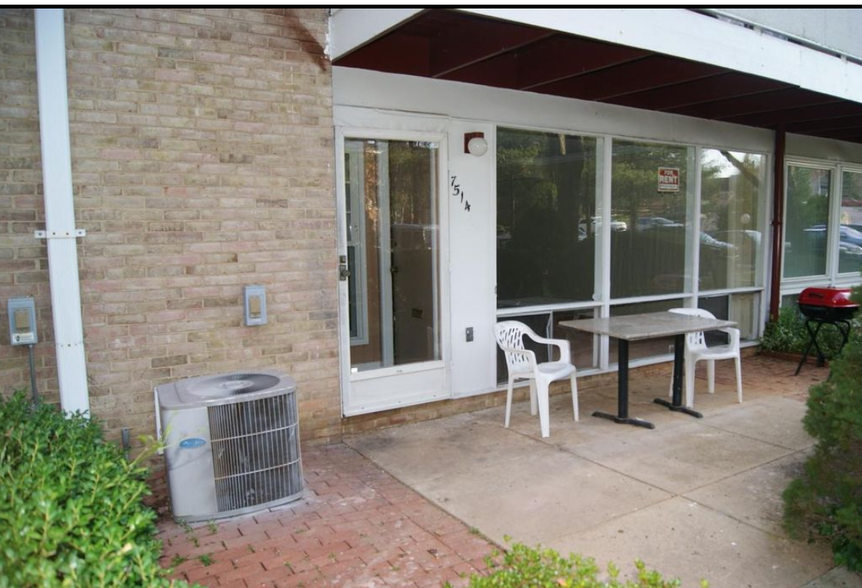 Building Photo - 7514 Spring Lake Dr