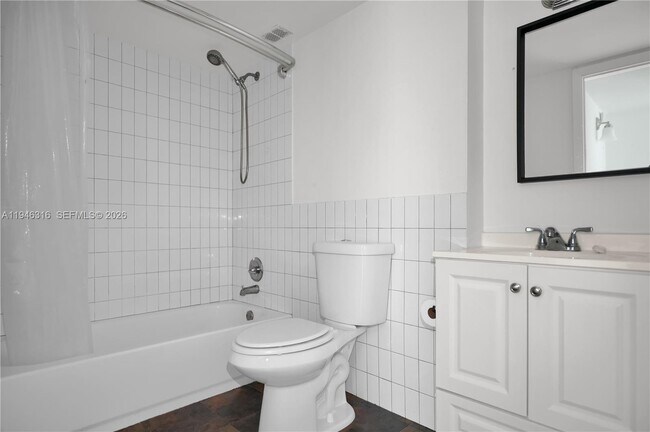 Building Photo - 9001 SW 77th Ave