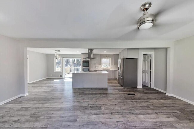 Building Photo - 2764 Veltre Pl SW
