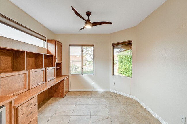 Building Photo - 2/2 BEAUTIFUL Single Story in Sun City Ant...