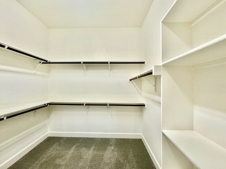 Master Closet - 1132 Crane St