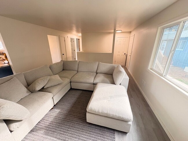 Building Photo - 4 bed 3 Bath Near Downtown CDA