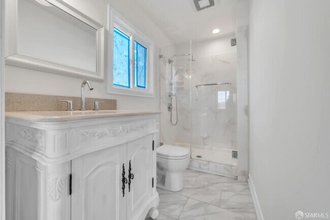 Building Photo - 80 Corona St