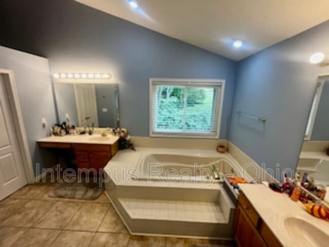 Building Photo - 2449 Anderson Manor Ct