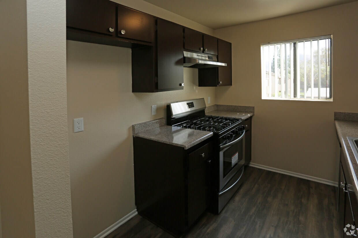 Village Drive Apartment Homes Fontana