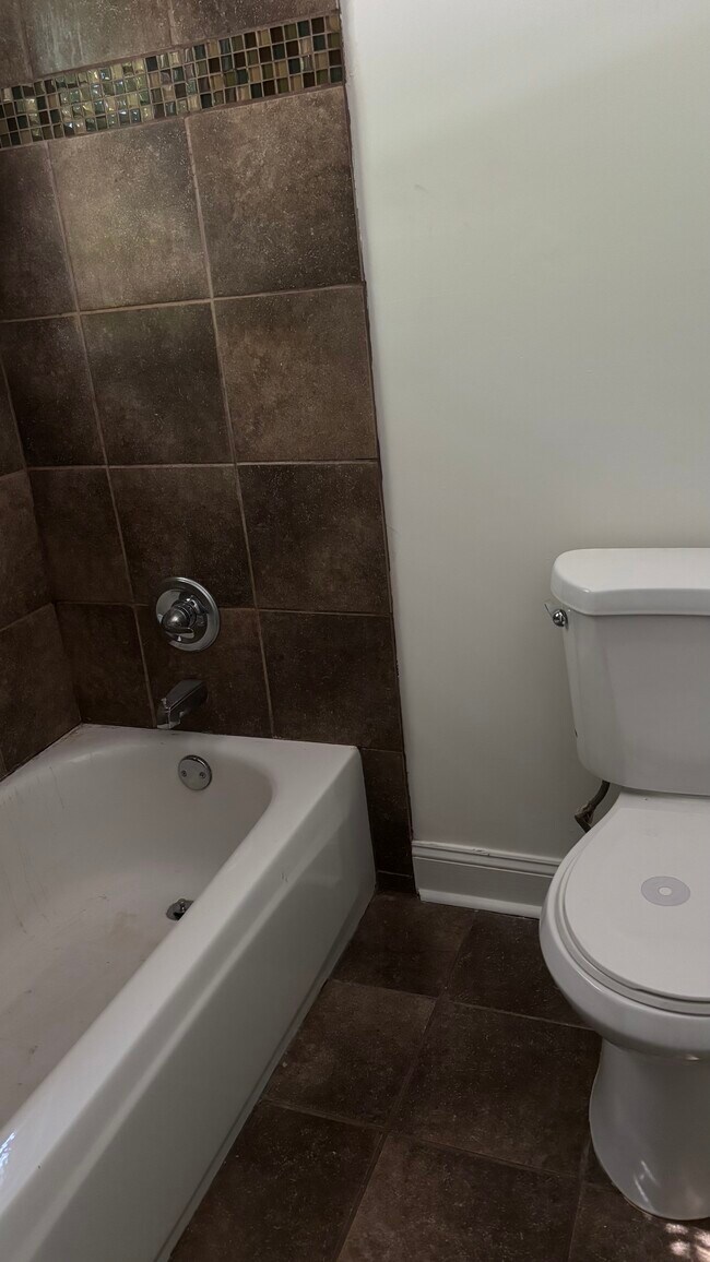 Guest/ 2rd bathroom - 2213 Emery Ln