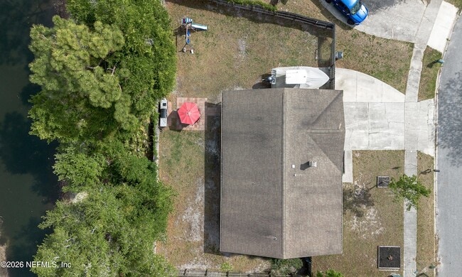 Building Photo - 972 Dostie Cir