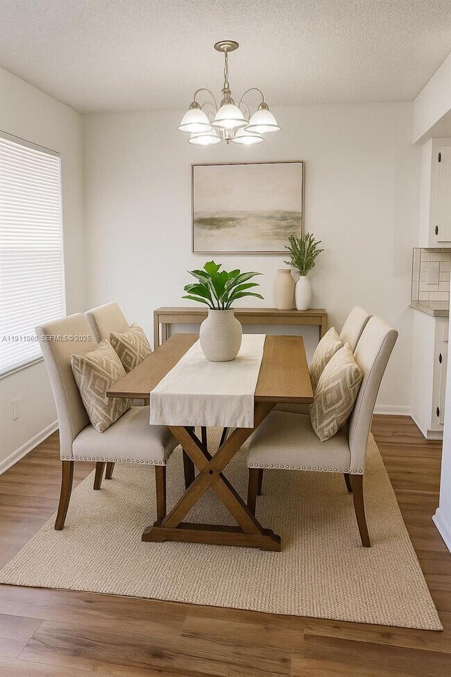 Building Photo - 227 Castlewood Dr