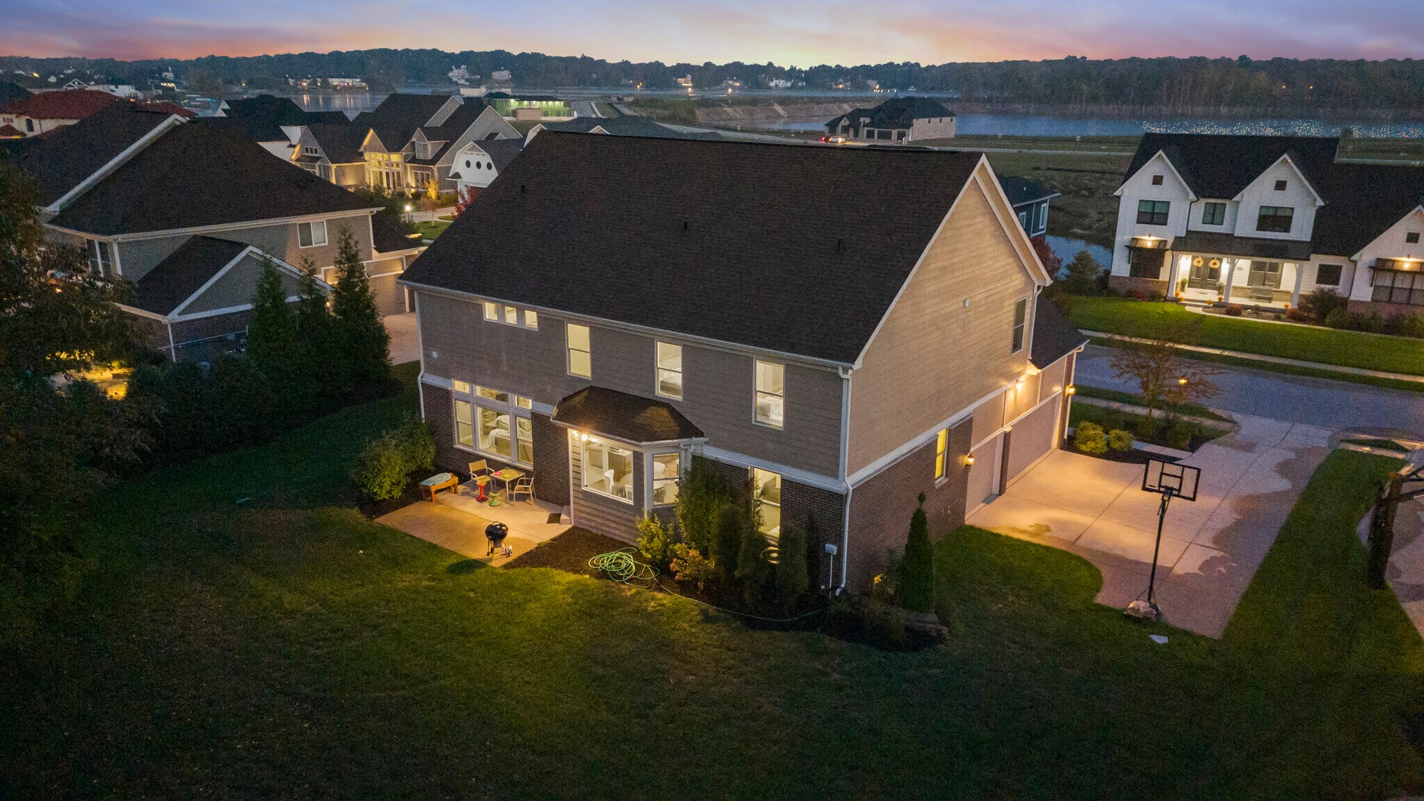 Building Photo - 10599 Geist View Dr