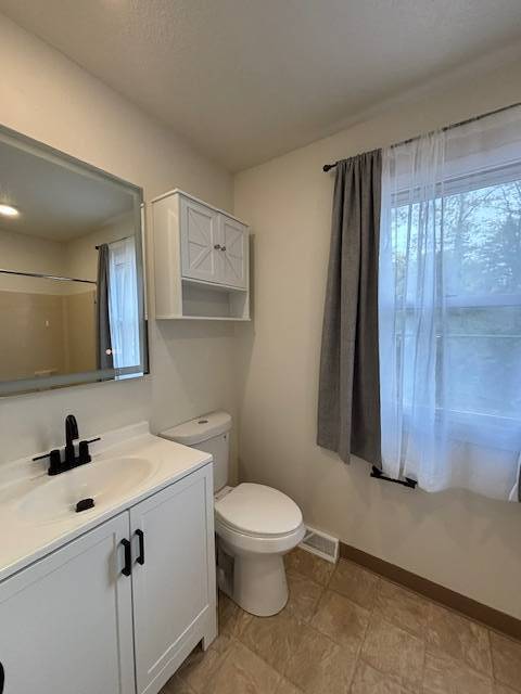 Building Photo - 1824 Albany St