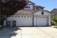 Building Photo - Beautiful 4-Bedroom, 3-Bath Home in Sycamo...