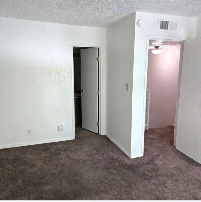 Building Photo - CALL US TODAY AT (505) 808-6467 TO SCHEDULE A CONVENIENT SHOWING