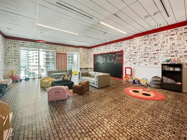Building Photo - 1080 Brickell Ave