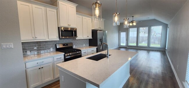 Building Photo - 308 Los Olives Ln