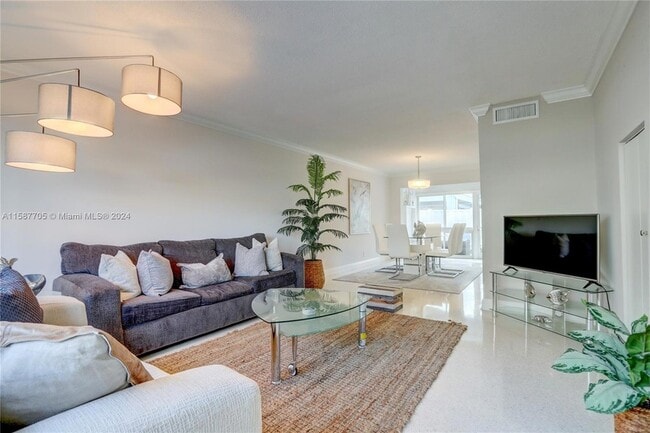 Building Photo - 5450 N Ocean Blvd