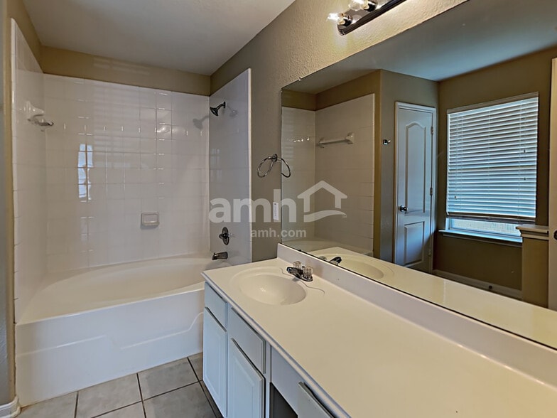 Building Photo - 3846 Clobourne Crossing Ln