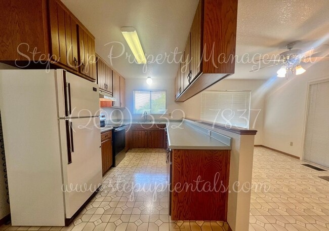 Building Photo - 96 S Norlin St