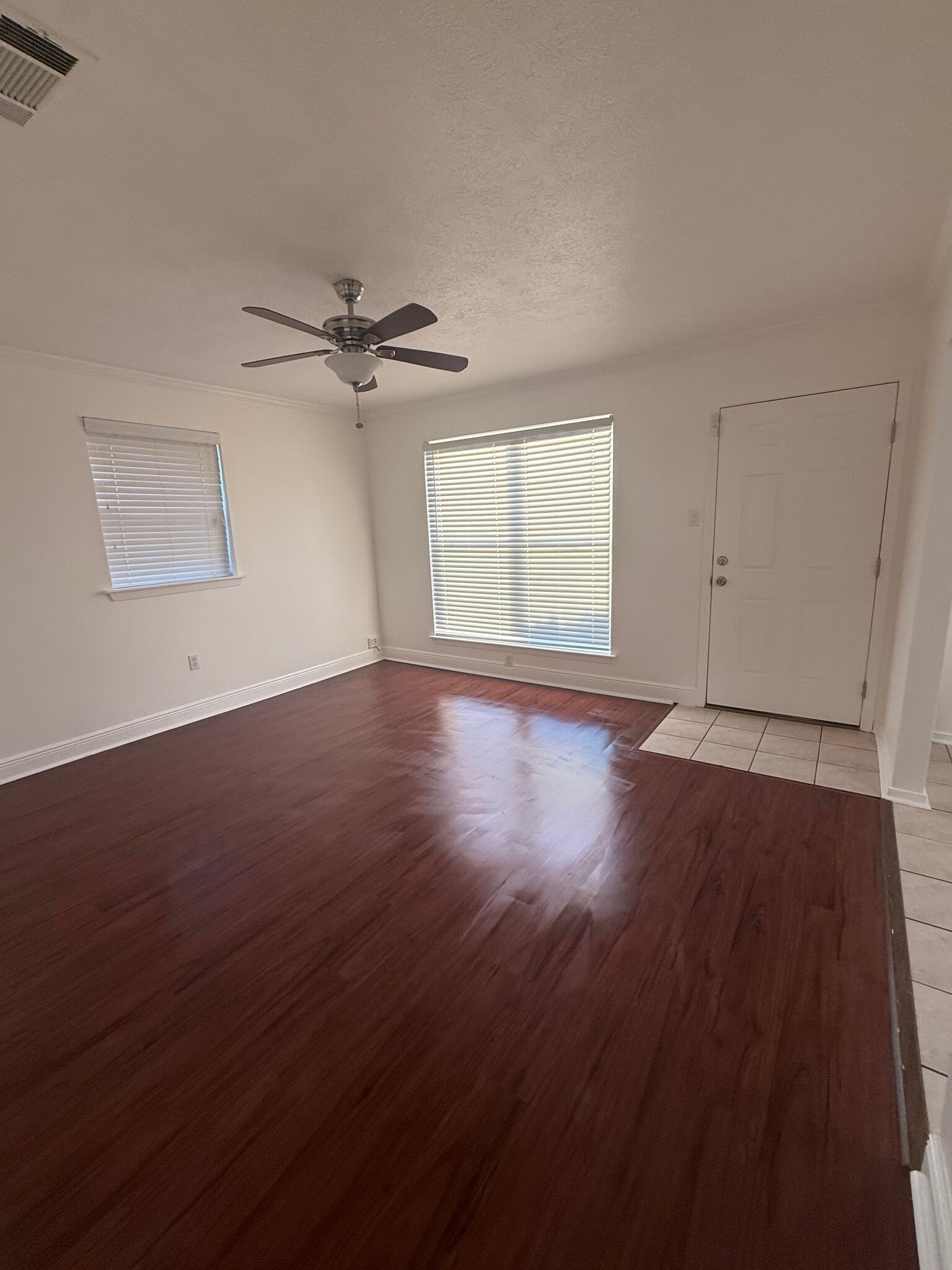 Building Photo - 3403 Tambour Dr