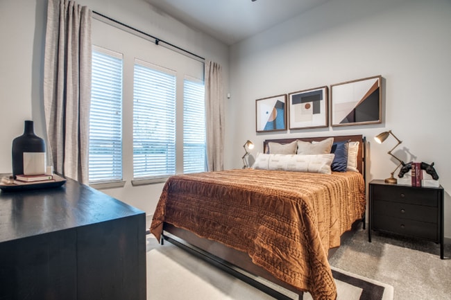 Building Photo - 16220 Phoebe Rd